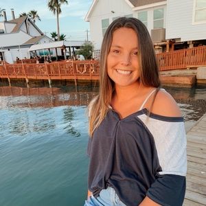 Meet your Posher, Celia